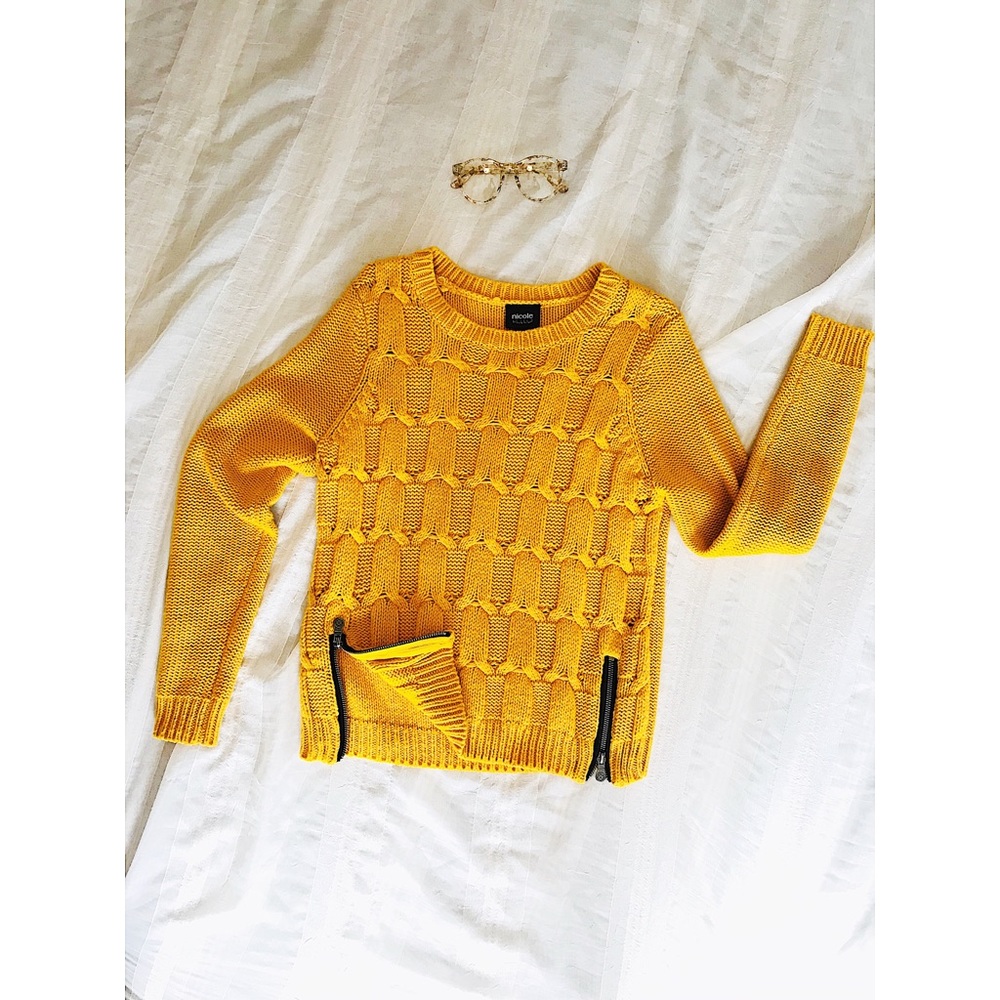 Nicole by Nicole Miller Sweater